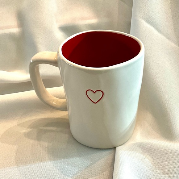 NEW! RAE DUNN Large Mug Red Outline Big Heart & Small Heart Sweet Gift! NWOT - Picture 3 of 5